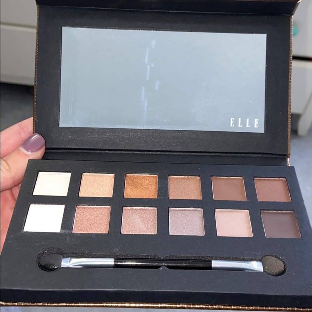 ELLE eyeshadow pallet
